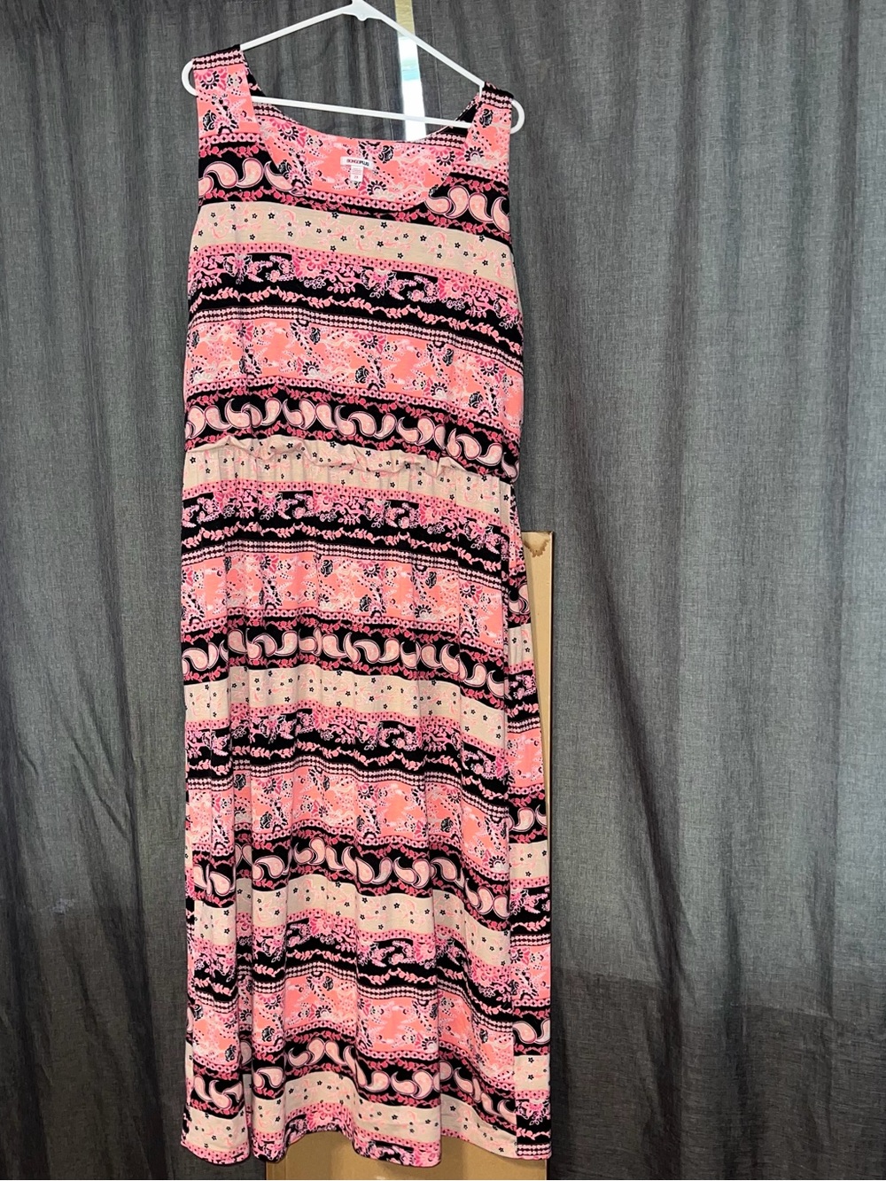 Women’s Plus Size Pink Geometric Floral Patterned Maxi Dress